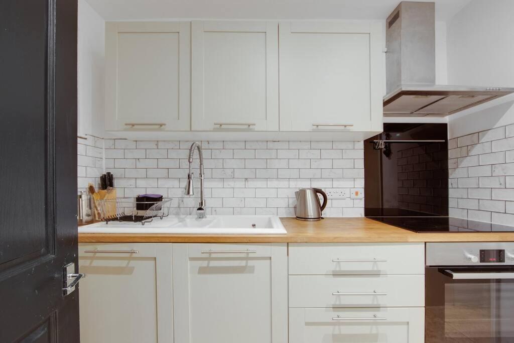 Princes Villa - Large Fully Self Contained Flat, 5 Minutes From The Sea Hastings Bagian luar foto