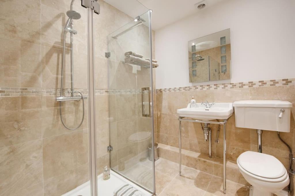 Princes Villa - Large Fully Self Contained Flat, 5 Minutes From The Sea Hastings Bagian luar foto